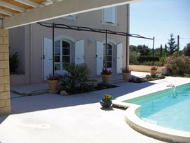 Piscine et terrasse plein sud